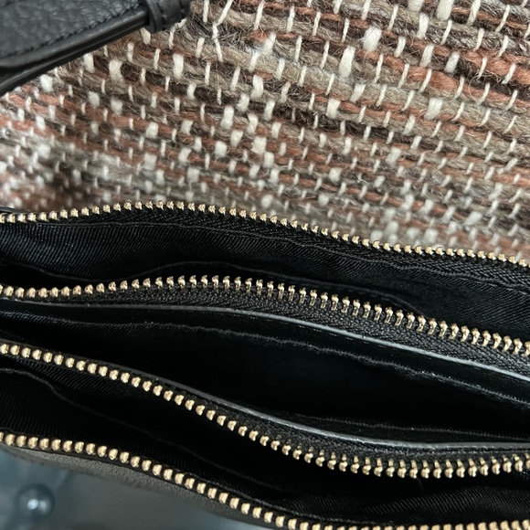 Vince Camuto black leather crossbody bag. In excellent condition, never used. - Picture 6 of 10